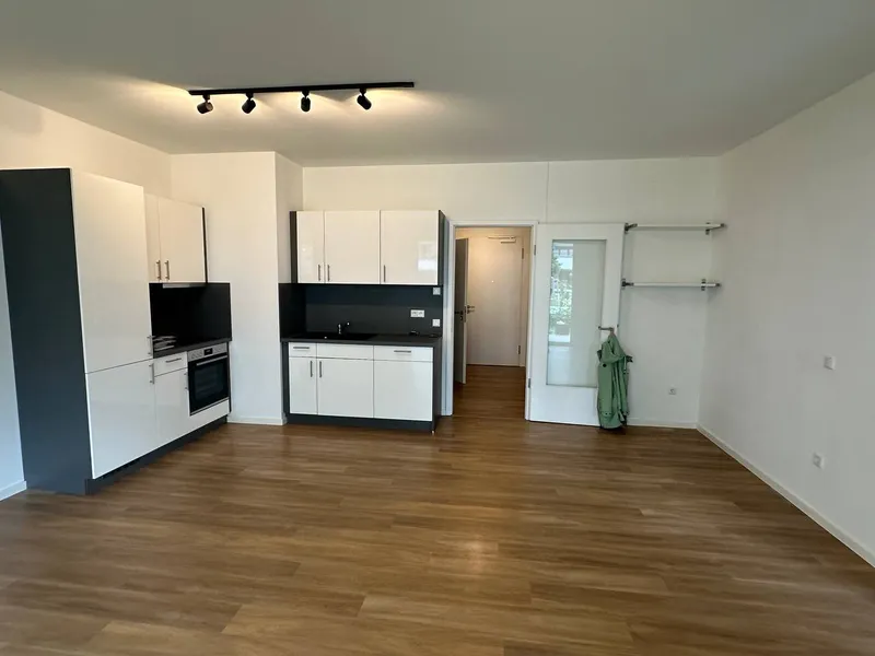 Neues Zuhause in Schöneberg: Moderne 2-Zimmer-Wohnung mit Terrasse — photo 1